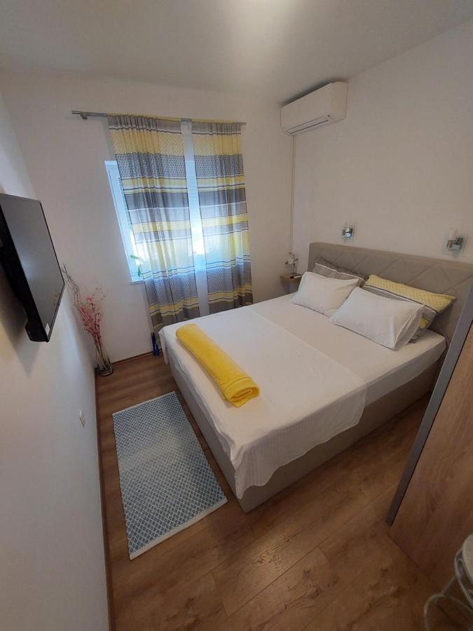 Rooms Nevenka Novi Vinodolski Exterior foto