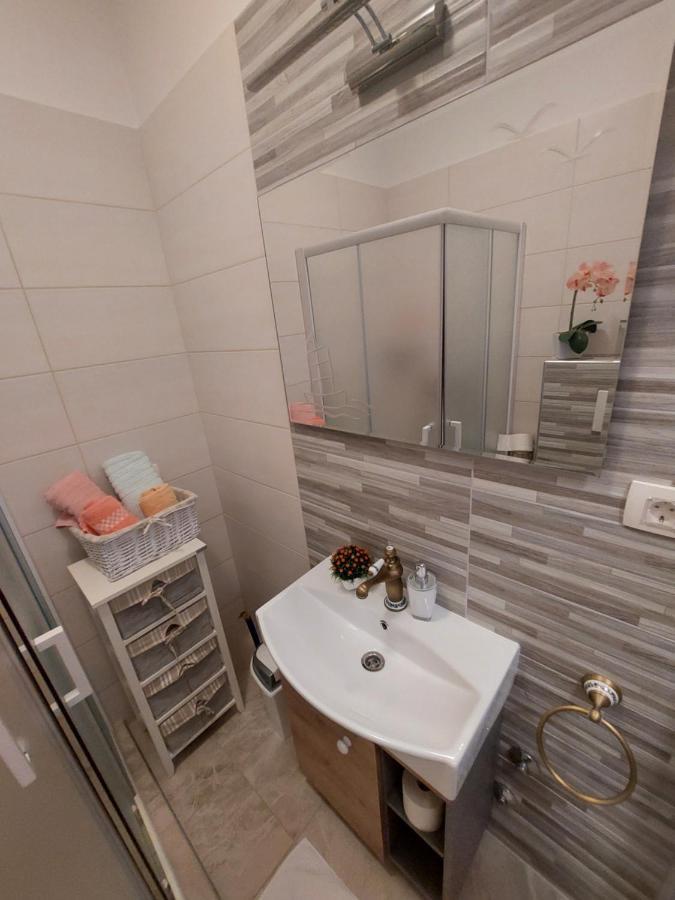 Rooms Nevenka Novi Vinodolski Exterior foto